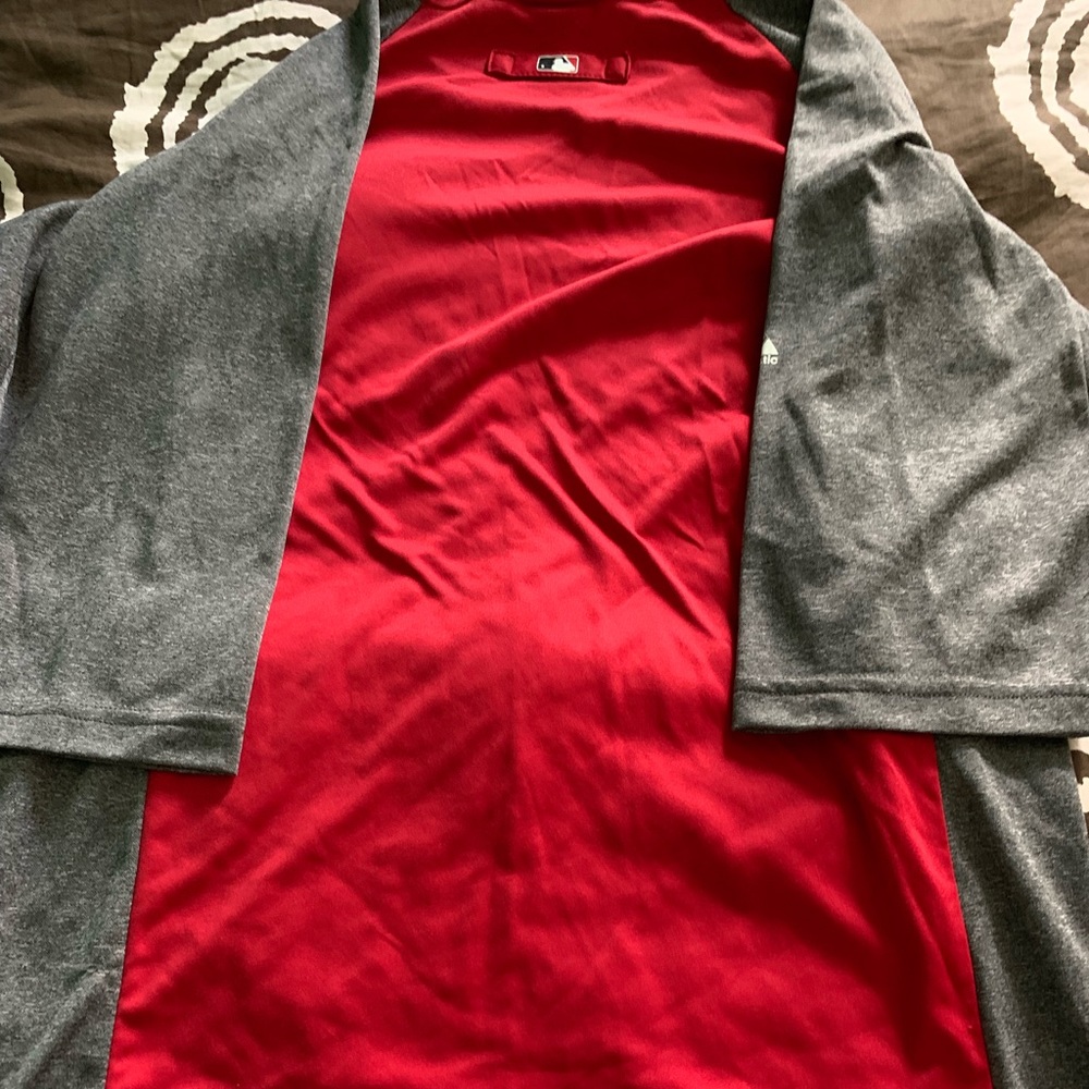 Cincinnati Reds baseball Training Top - Picture 5 of 6